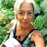 In possesso di maturità liceale aiuto gli studenti a superare i loro problemi con l italiano. Orari da accordare